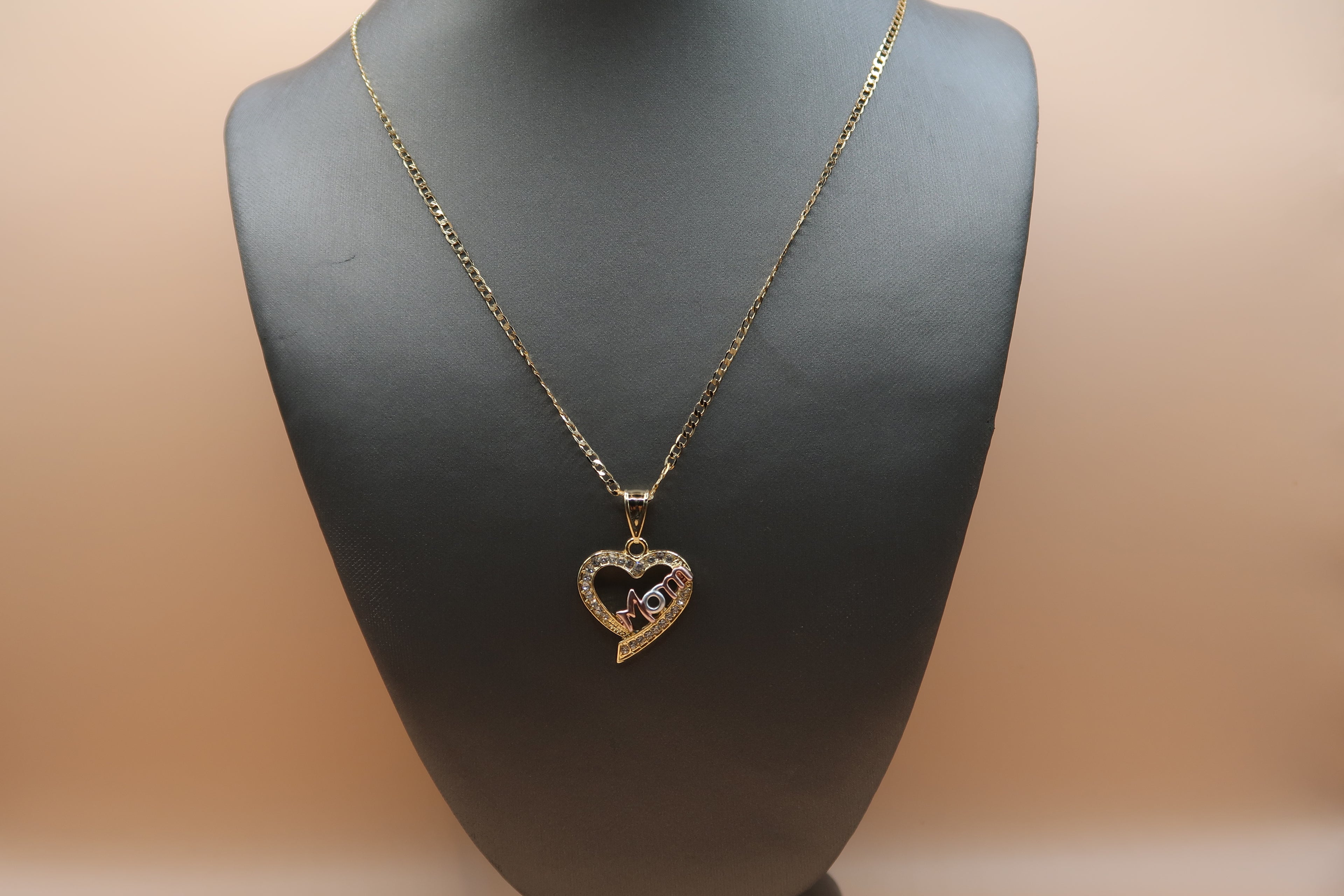 Heart Mom necklace