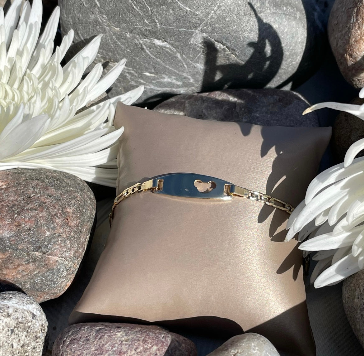 Kids Mickey Mouse bracelet