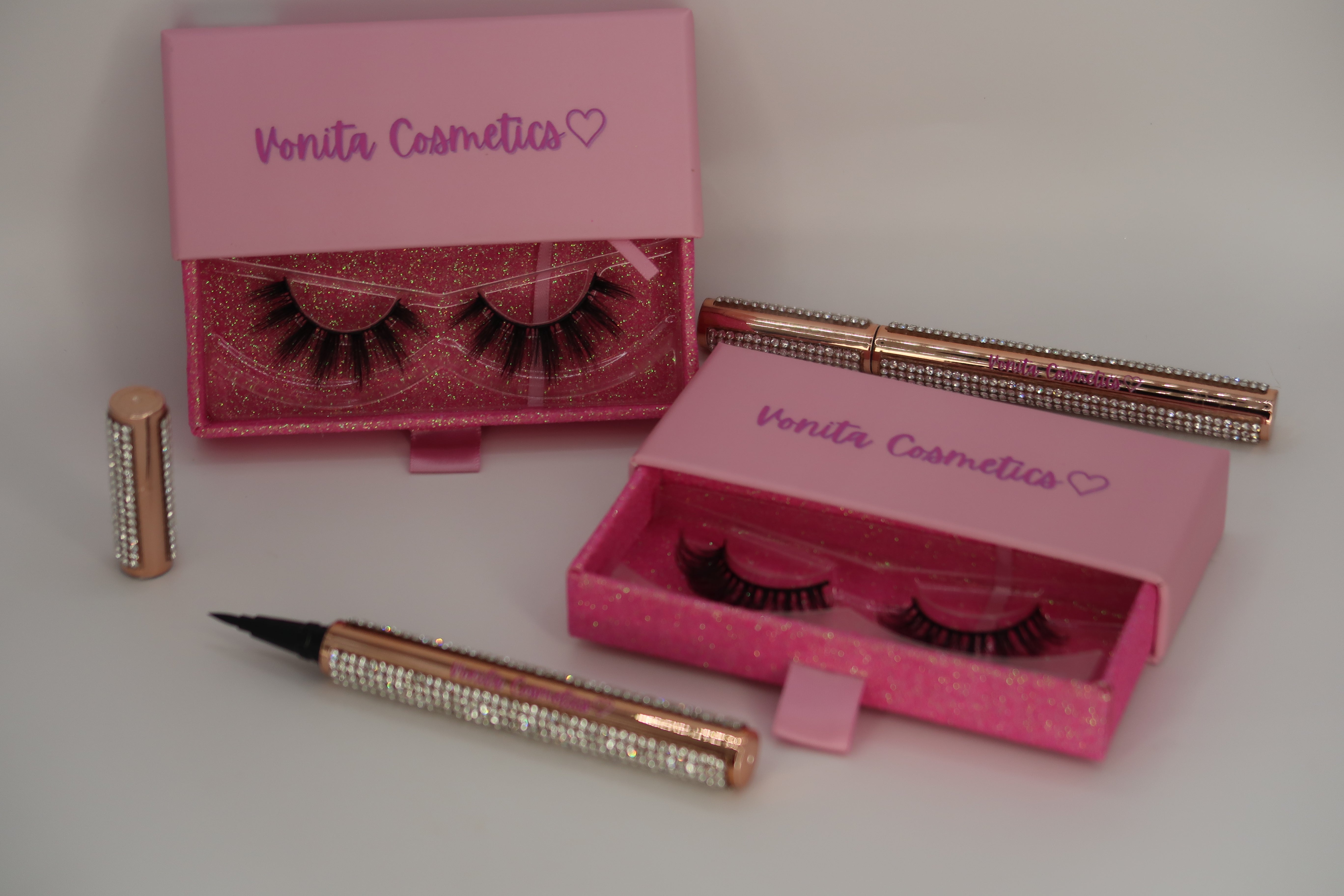Lashes  And Lash Glue