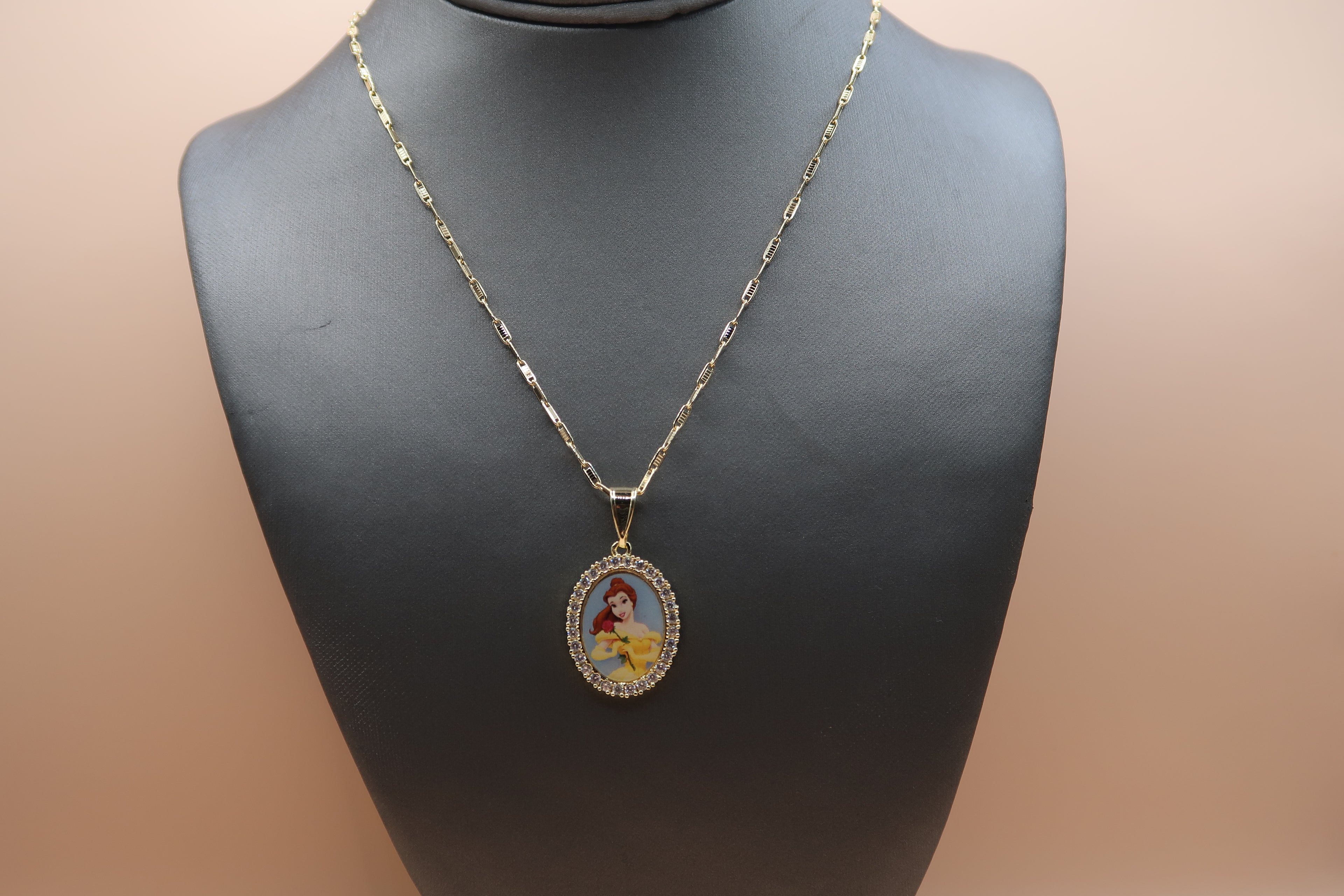 Belle necklace