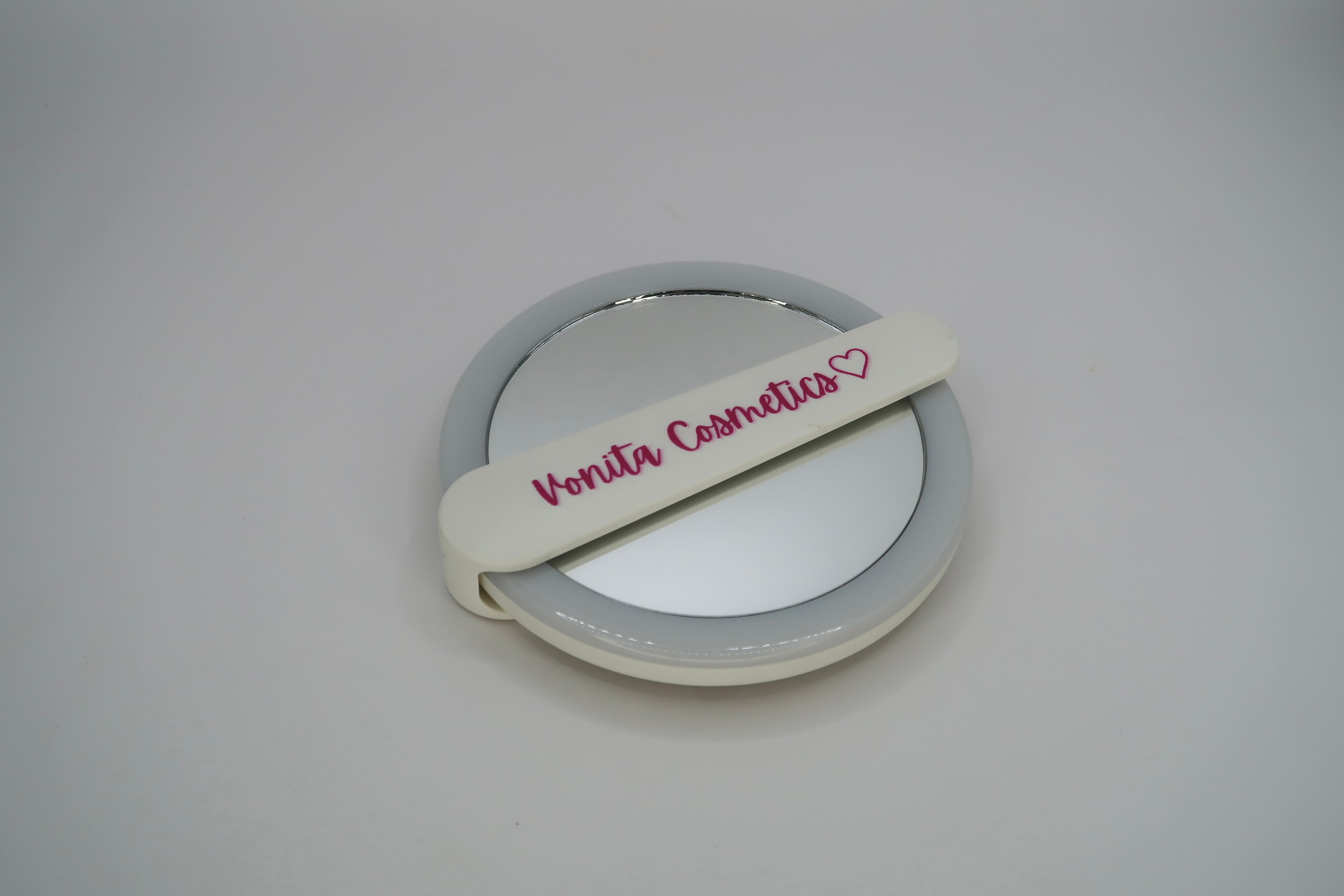 White rechargeable led hand mirror