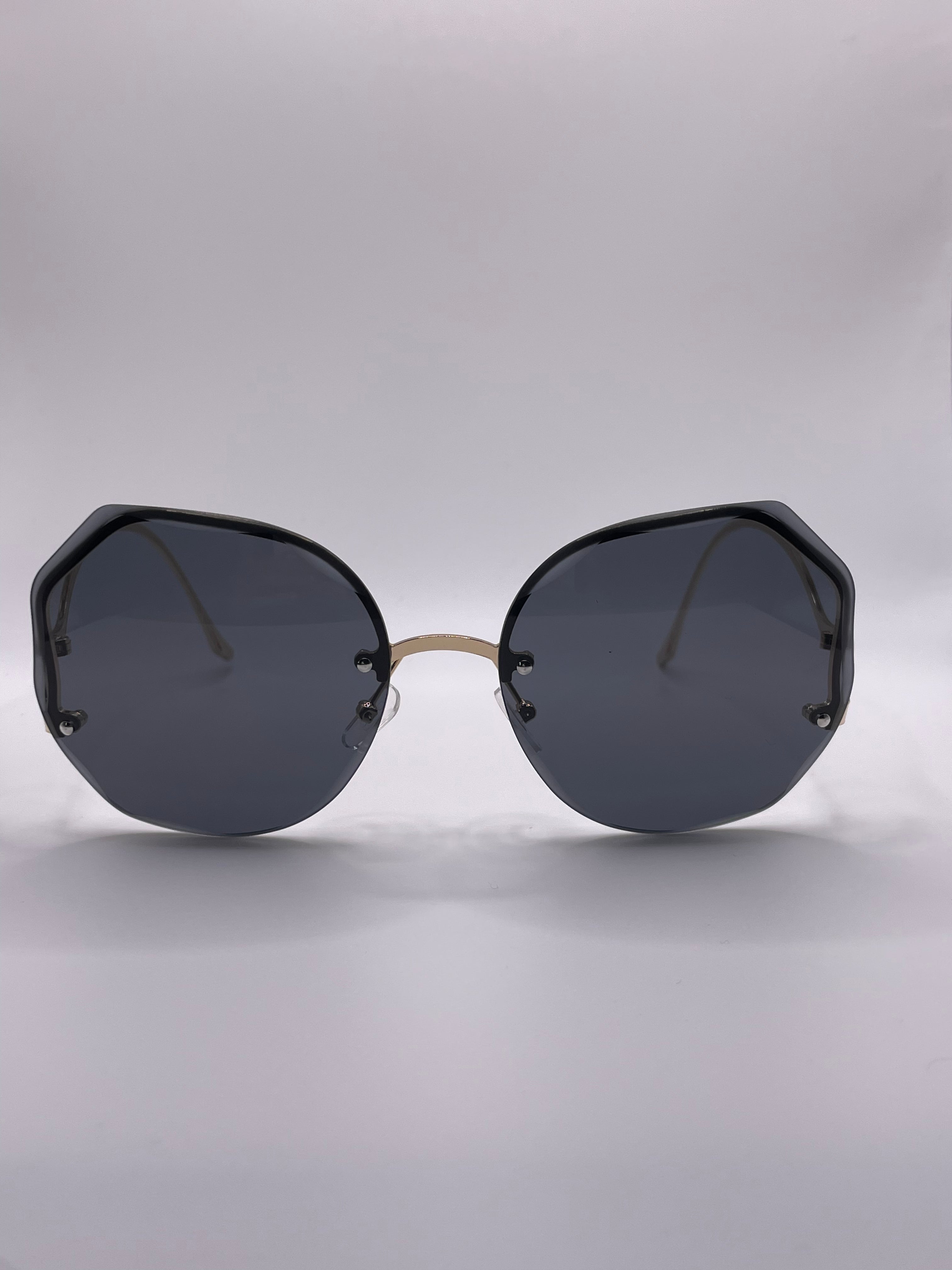 Vintage oversized sunglasses