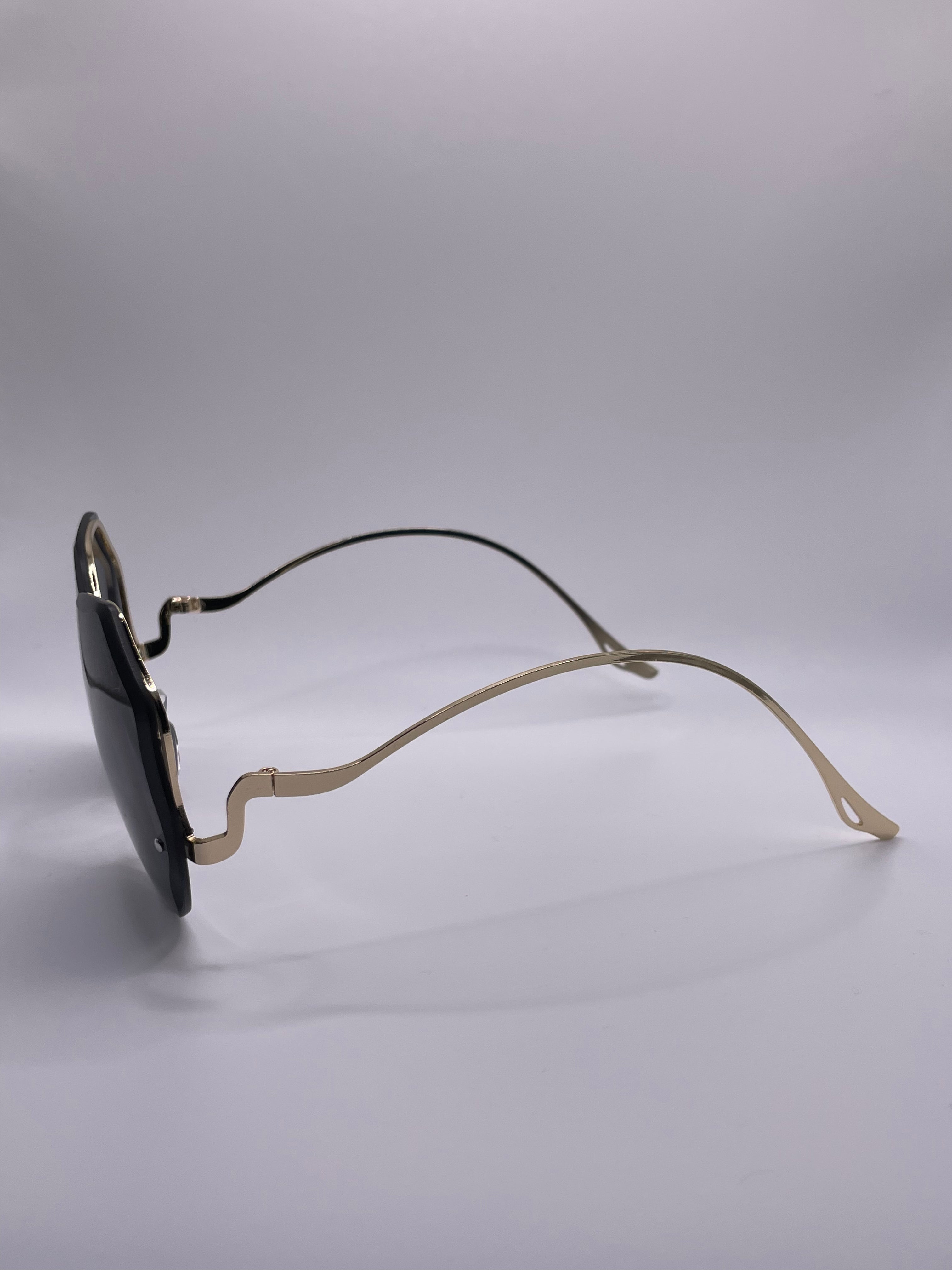 Vintage oversized sunglasses