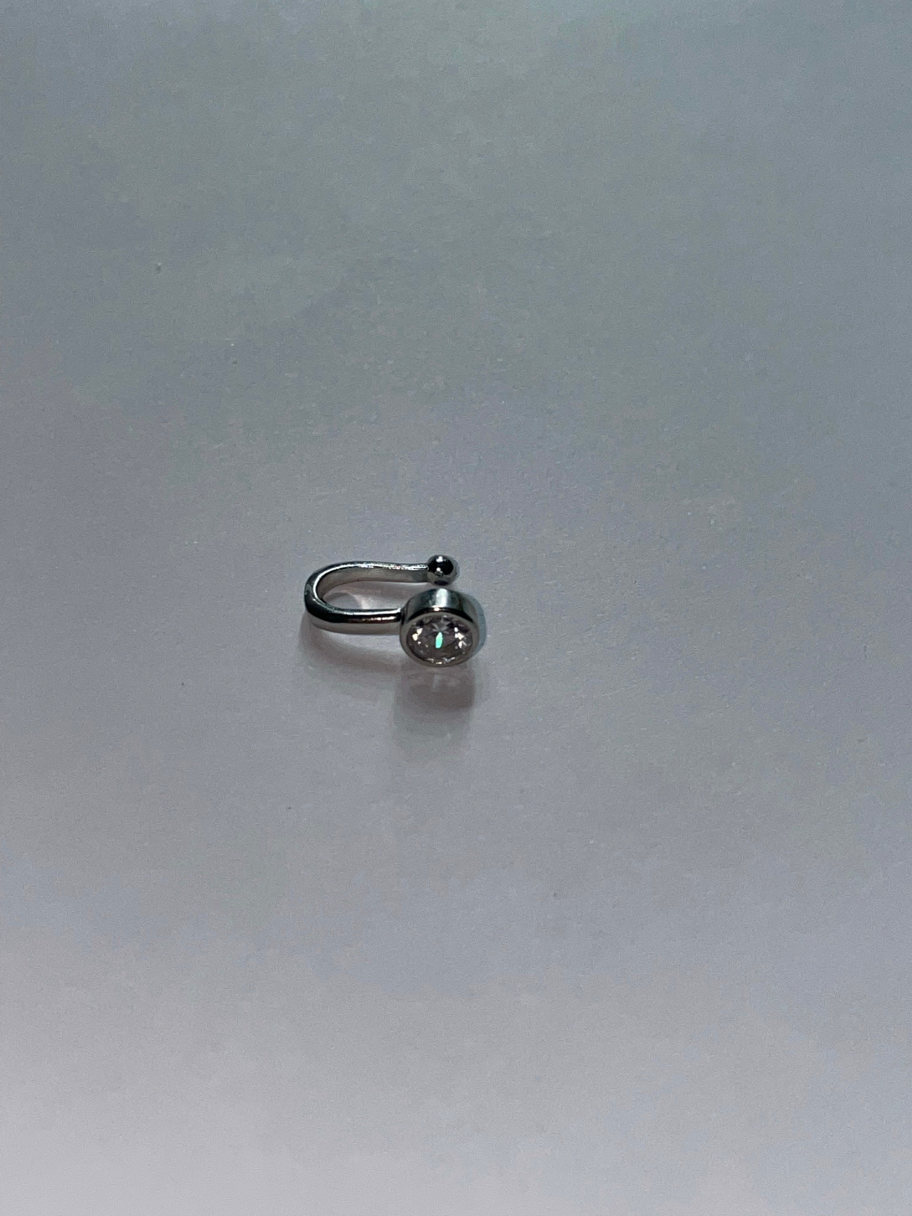 Round Diamond nose cuff ring