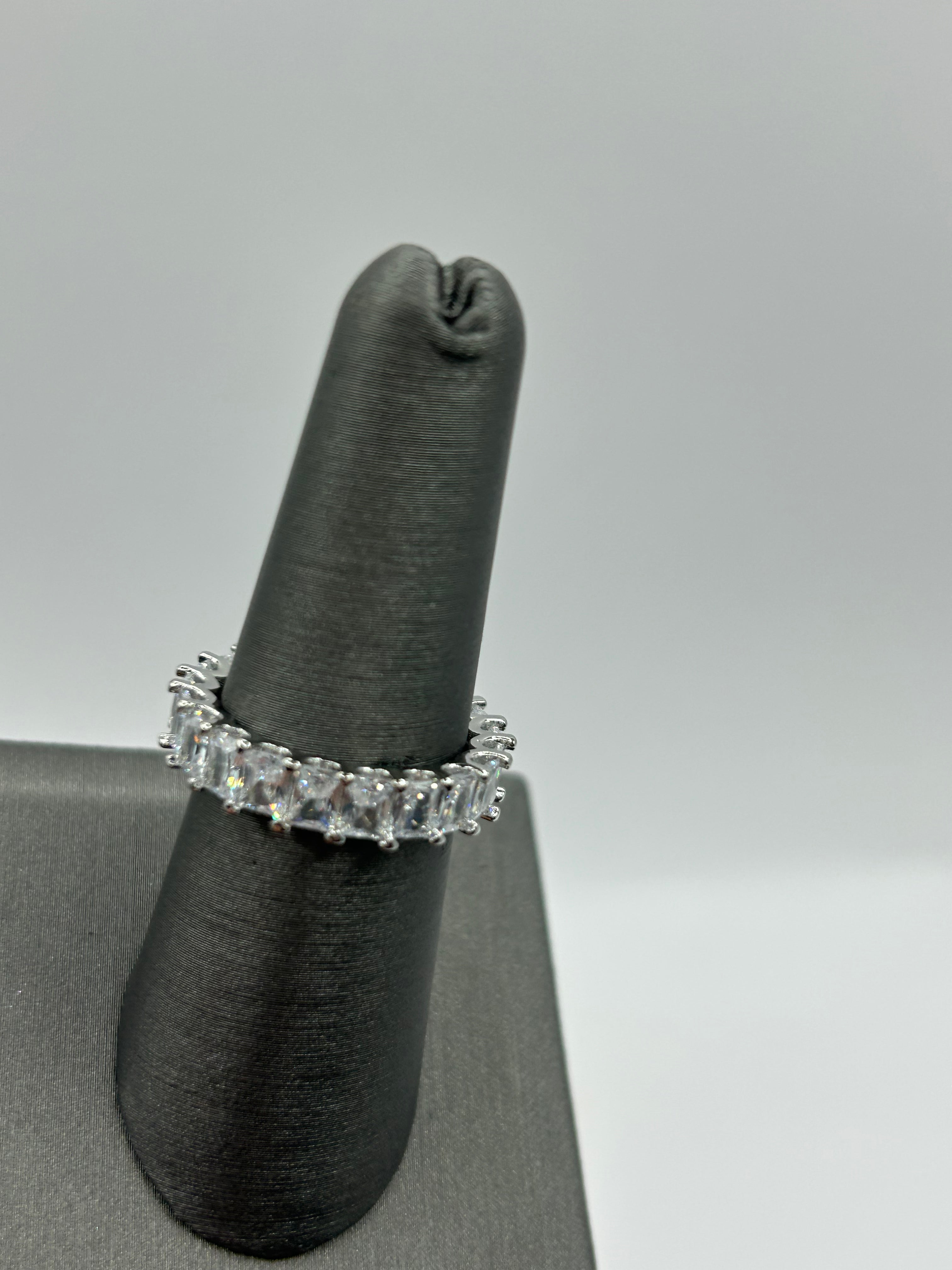 Icy Babe ring