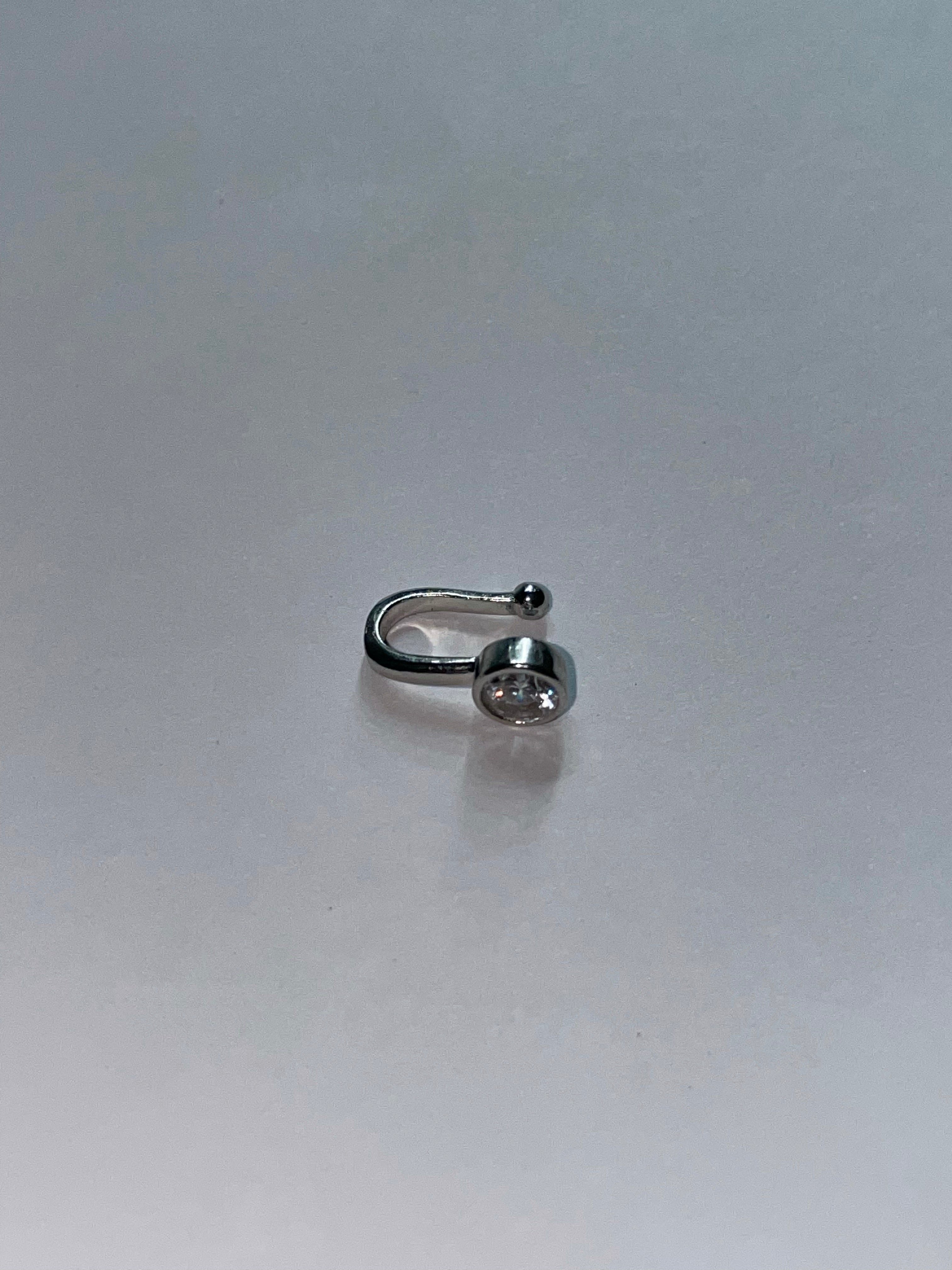 Round Diamond nose cuff ring